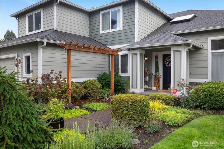 Property Photo:  2505  Simon Lane NE  WA 98506 