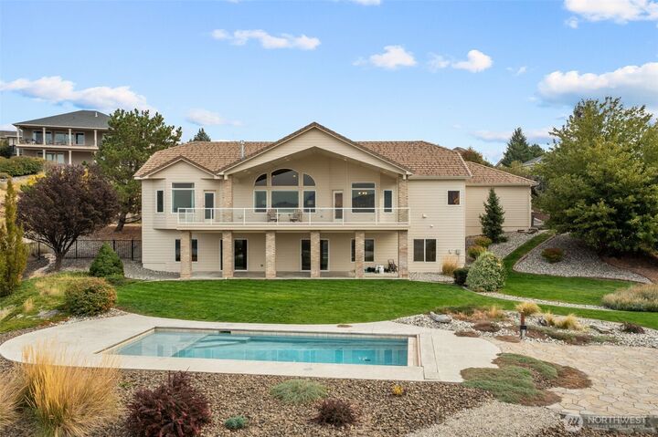 2330  Enchantment View  East Wenatchee WA 98802 photo