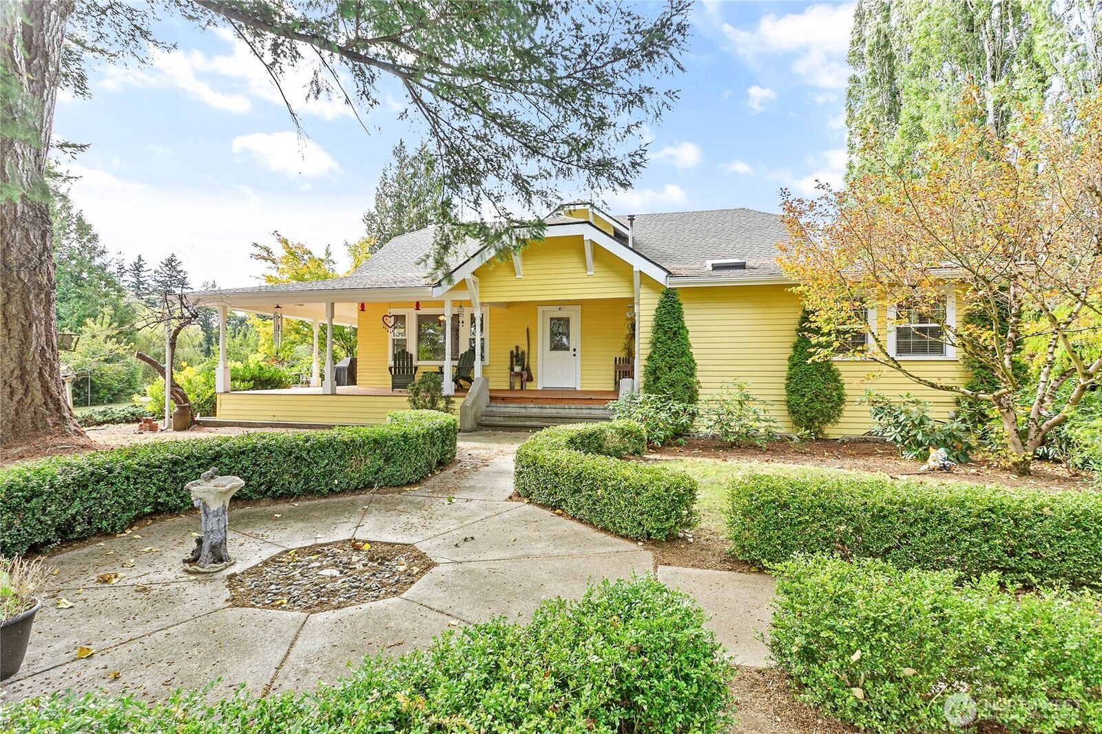 Property Photo: 8731 Valley View Road WA 98240