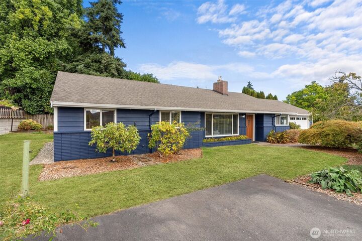 Property Photo:  5722 NE 182nd Street  WA 98028 