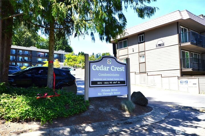 Property Photo:  9517 NE 180th Street B-103  WA 98001 