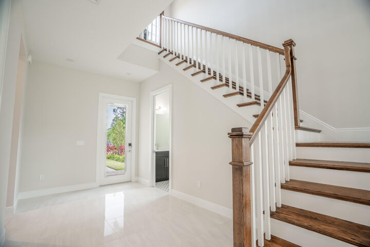 Property Photo:  259 SE Via Bisento  FL 34952