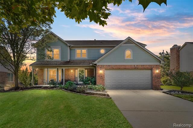 Property Photo:  1022 Pointe Place Boulevard  MI 48307