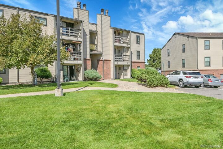 Property Photo:  539 Wright Street 301  CO 80228