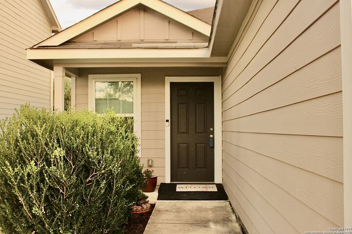 Property Photo: 8826 Lamus Wheel TX 78254