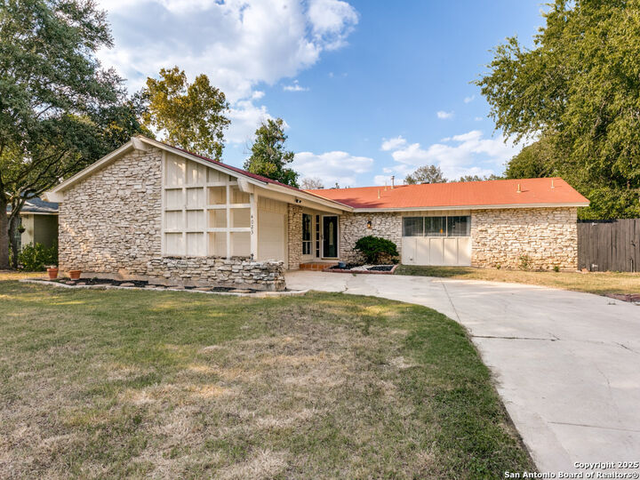 Property Photo: 4023 Barrington St TX 78217