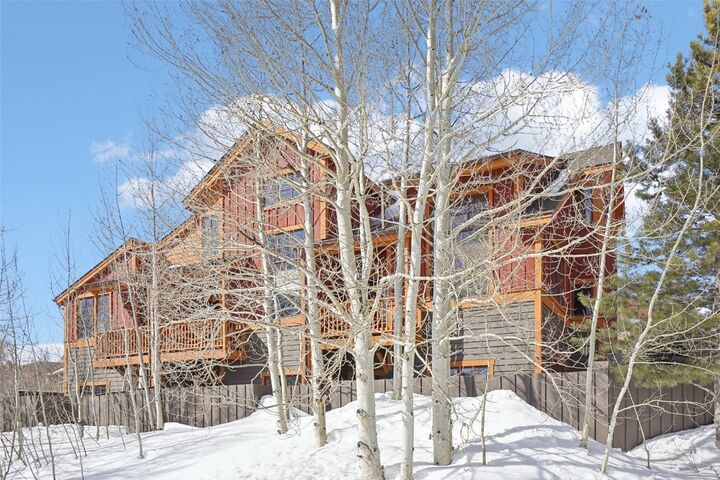 Property Photo:  0050 County Road 1293 B  CO 80498 