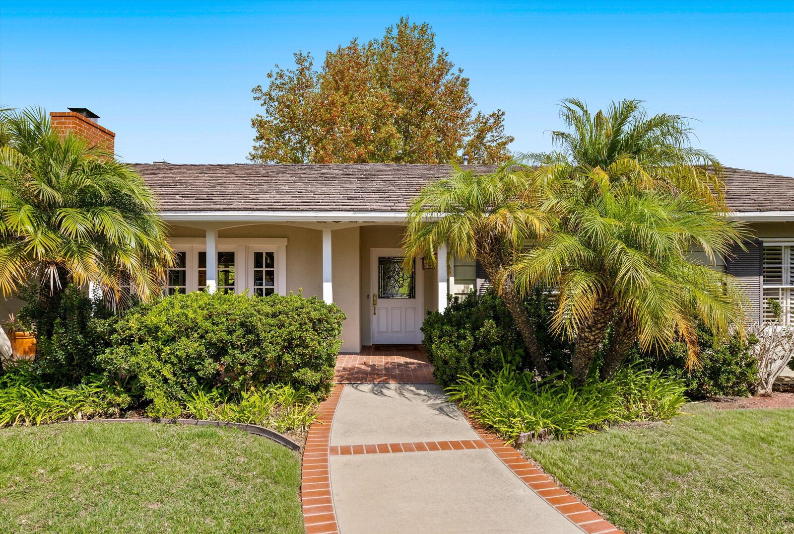 Property Photo:  1192 Edward Place  CA 93117 