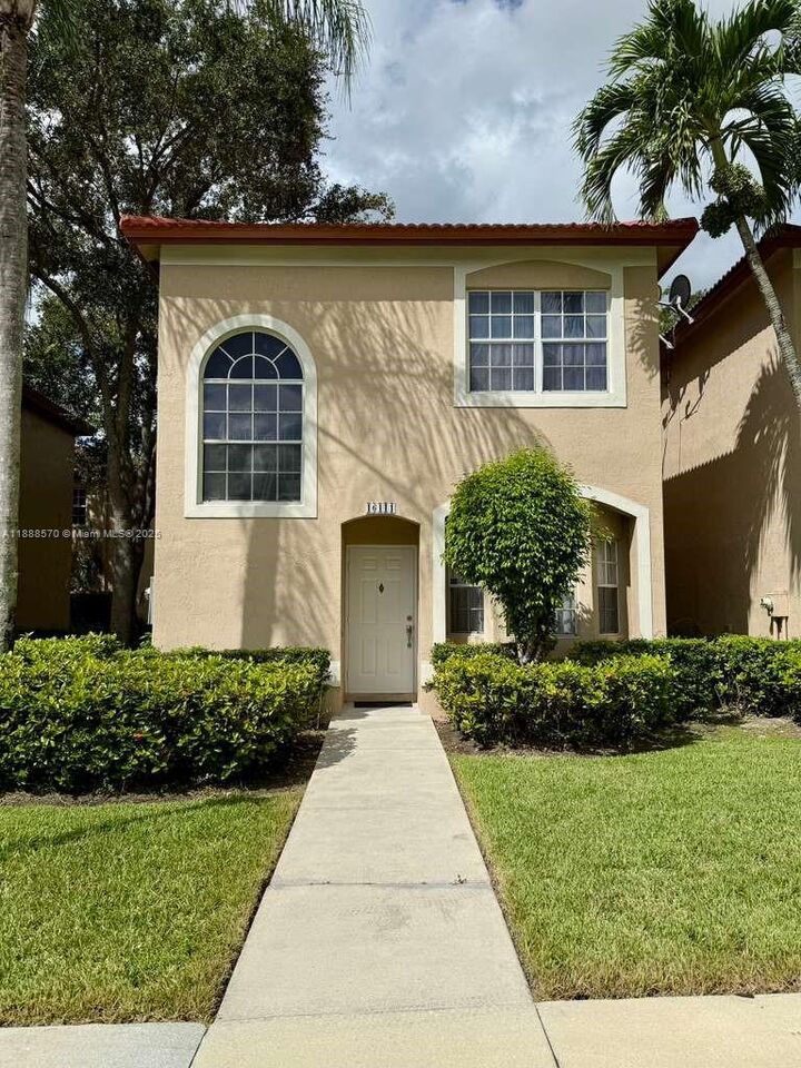 Property Photo: 16111 NE Emerald Cove Rd 16111 FL 33331