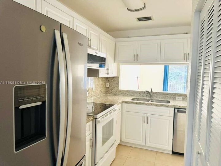 Property Photo: 9090 NW 40th St 3 FL 33065
