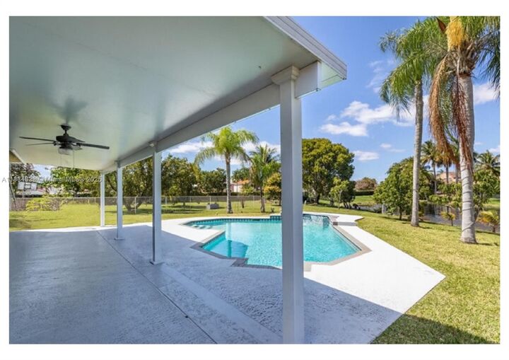Property Photo: 18551 NW 14th St FL 33029
