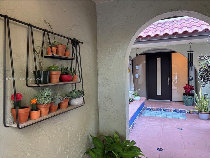 Property Photo:  3842 Alcantara Ave 71D  FL 33178 