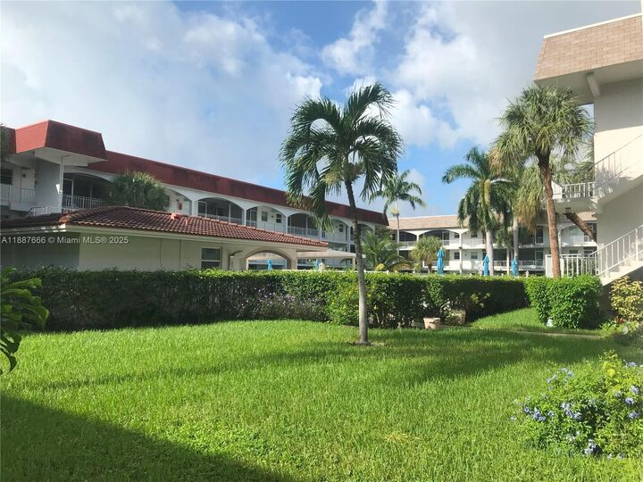 Property Photo: 581 Blue Heron Dr 122-B FL 33009