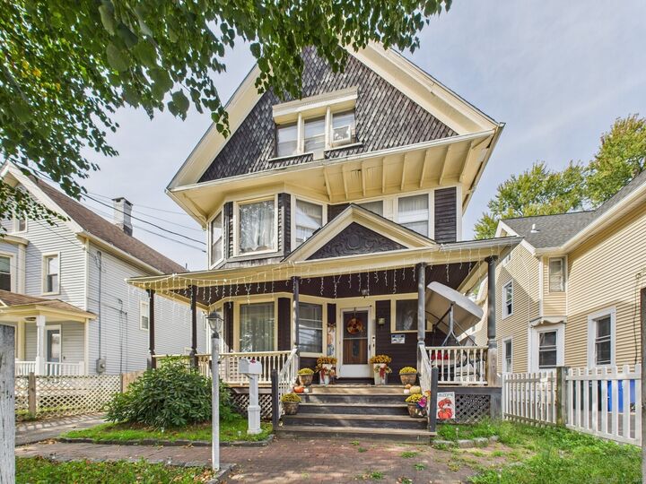 Property Photo:  220 Black Rock Avenue  CT 06605 