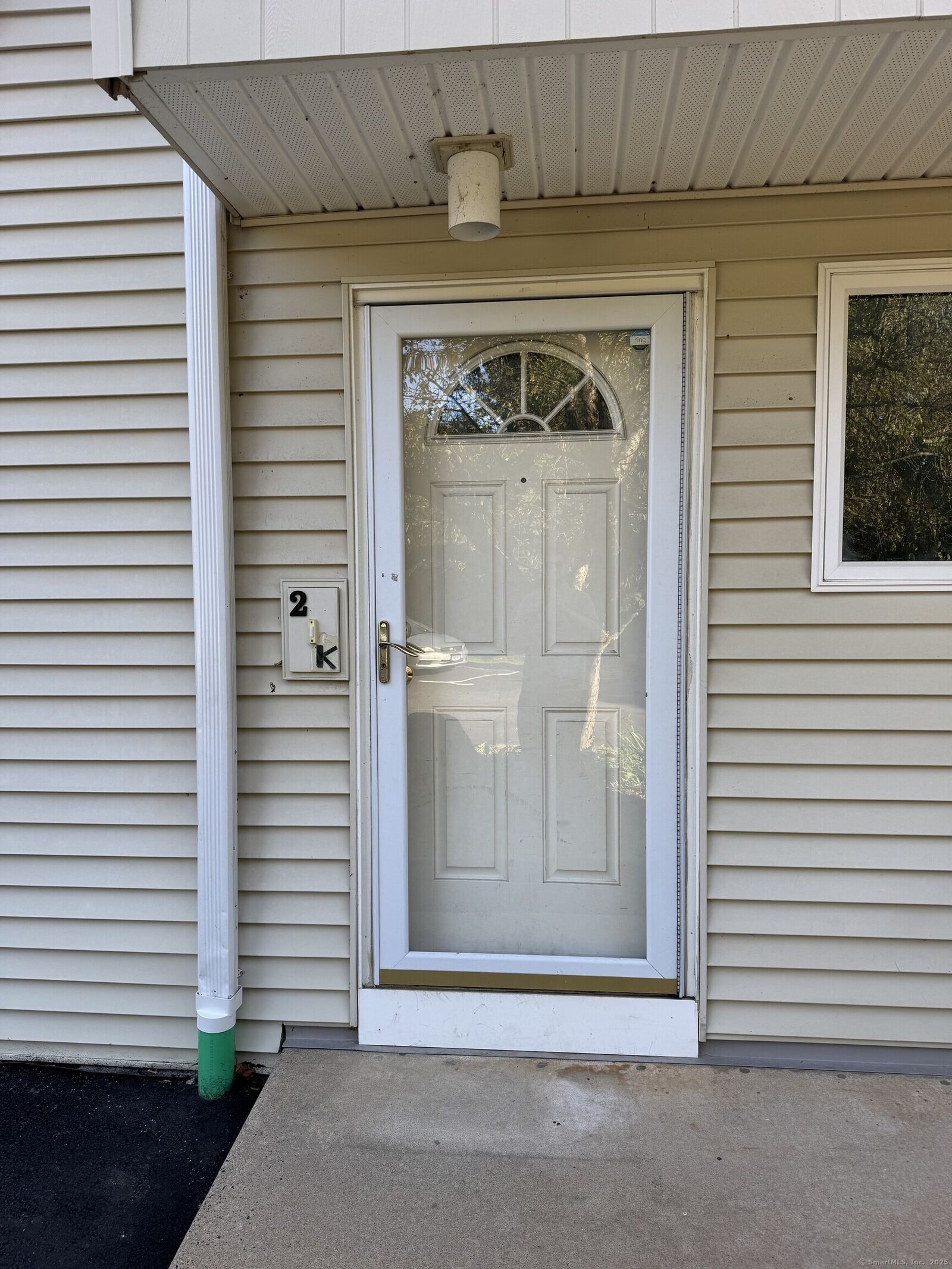 Property Photo:  220 Main Street Apt 2K  CT 06057 