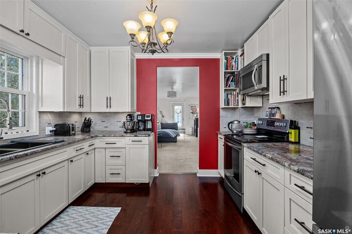 Property Photo:  202 Cambridge Street  SK S6V 2Y3 