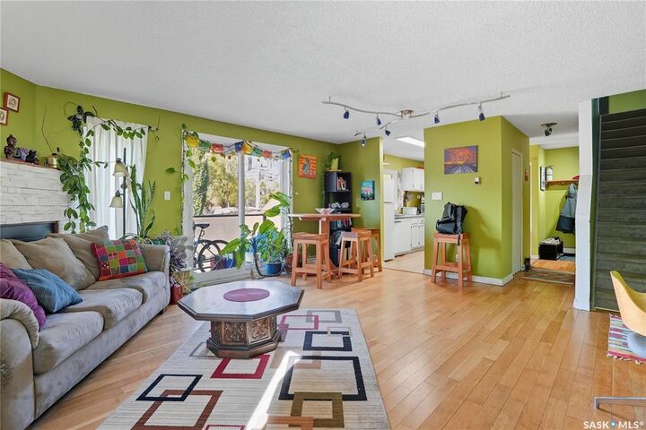 Property Photo: 423 4th Avenue N 304 SK S7K 2M4
