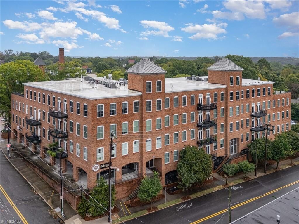 Property Photo:  411 S Marshall Street 206  NC 27101