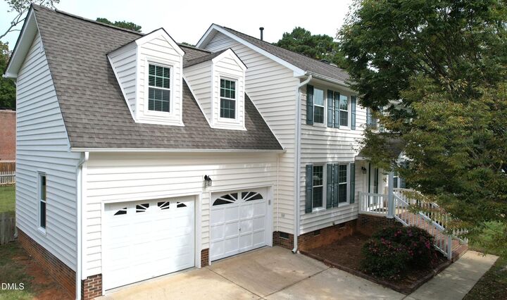 Property Photo: 1003 Sunny Brae Court NC 27502