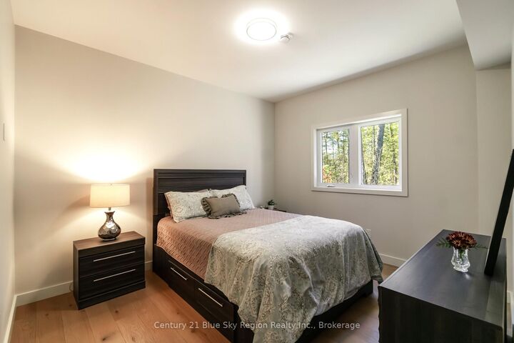 Photo de la propriété:  160 Sugarbush Street  ON P1C 1M8 