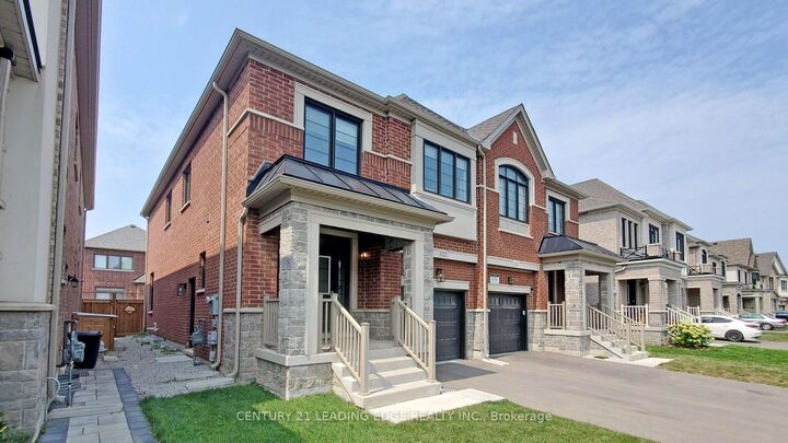 Property Photo: 322 Thimbleweed Court ON L9E 1T2