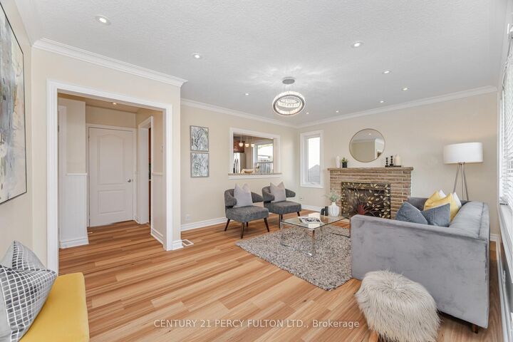 Photo de la propriété: 600 Ridgeway Avenue ON L1J 2W2