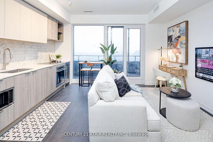2020 Bathurst Street 1810  Toronto ON M5P 0A6 photo