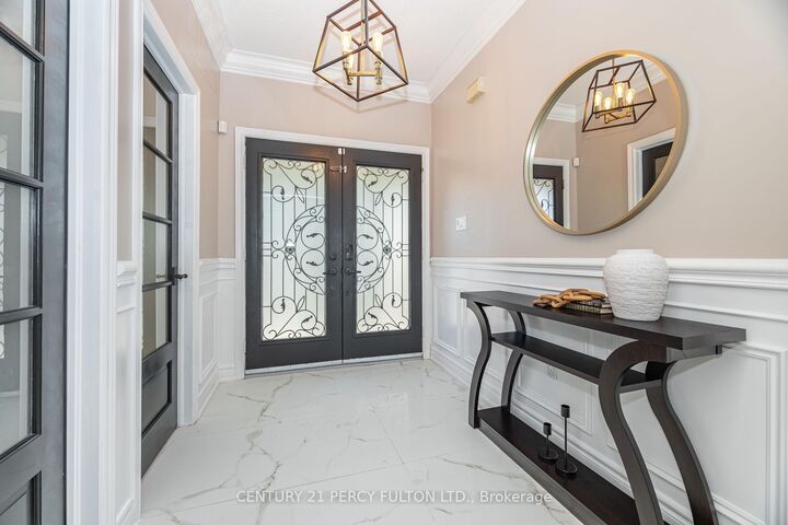 Photo de la propriété:  35 Goodhart Crescent  ON L1T 4H9 