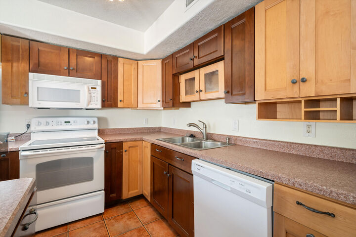 Property Photo:  684 W Buena Vista #202  UT 84780 