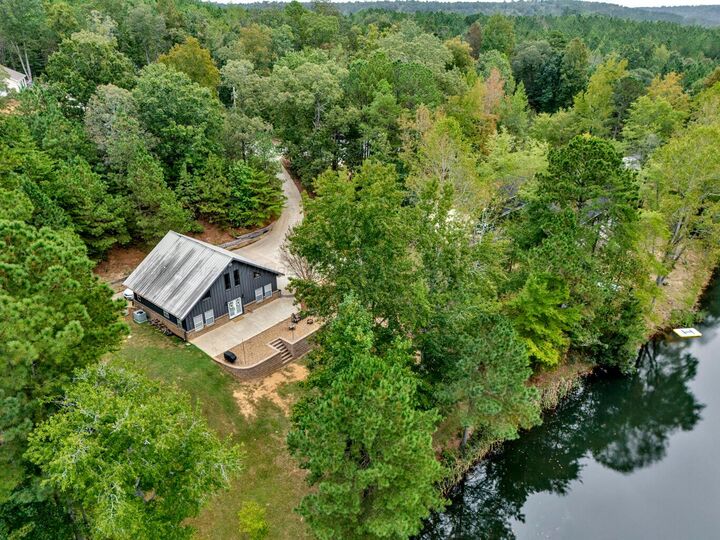 Property Photo: 210 County Rd 479 AL 35077