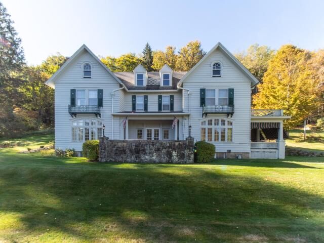 Property Photo:  21 Acton Place  PA 16333 