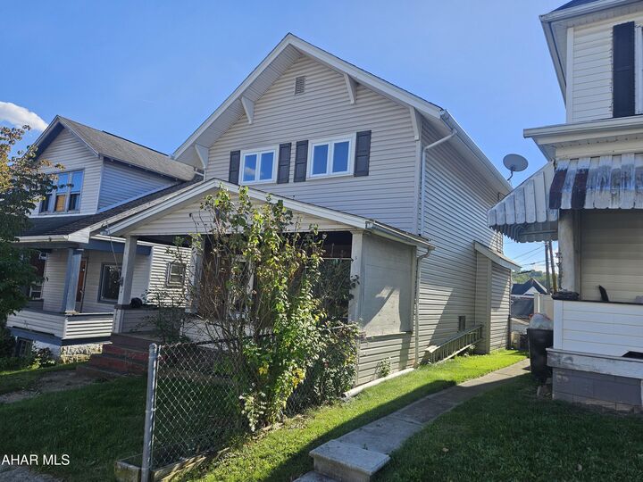 Property Photo:  1107 N 3rd Street  PA 16601 