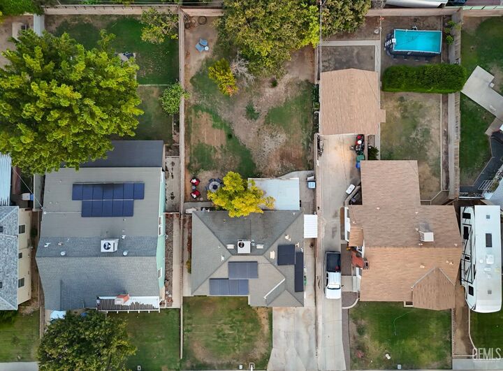 Property Photo:  2904 Worthington Avenue  CA 93308 