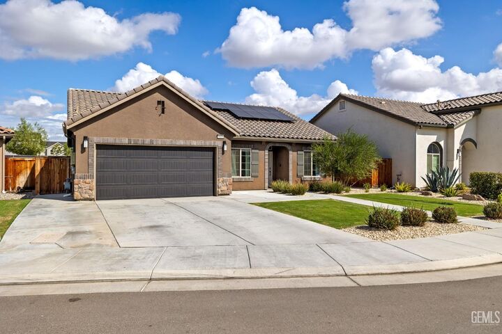 Property Photo: 9410 Laurel Ridge Lane CA 93263
