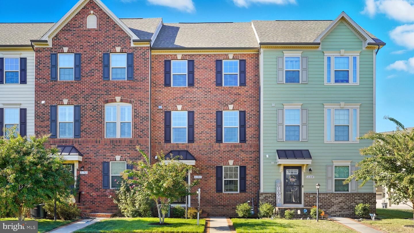 Property Photo:  2190 Hemlock Bay Road  VA 22026 