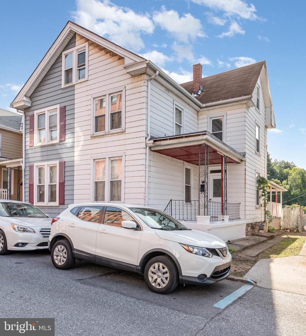 Property Photo:  226 Elm Street  PA 17113 