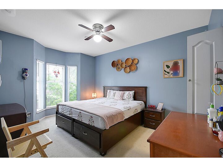 Photo de la propriété: 13918 72 118 BC V3W 0T4