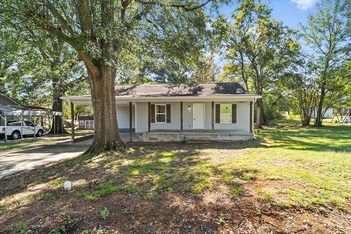 Property Photo: 805 Daugherty Street GA 30728
