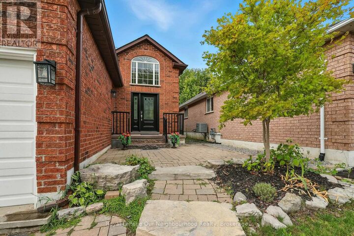 Property Photo:  94 West Side Drive  ON L1C 4Y9 