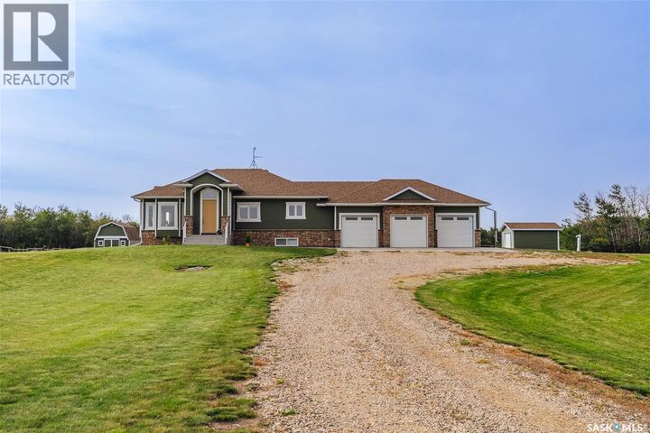 Property Photo: 118 Louise Crescent SK S7A 0A9