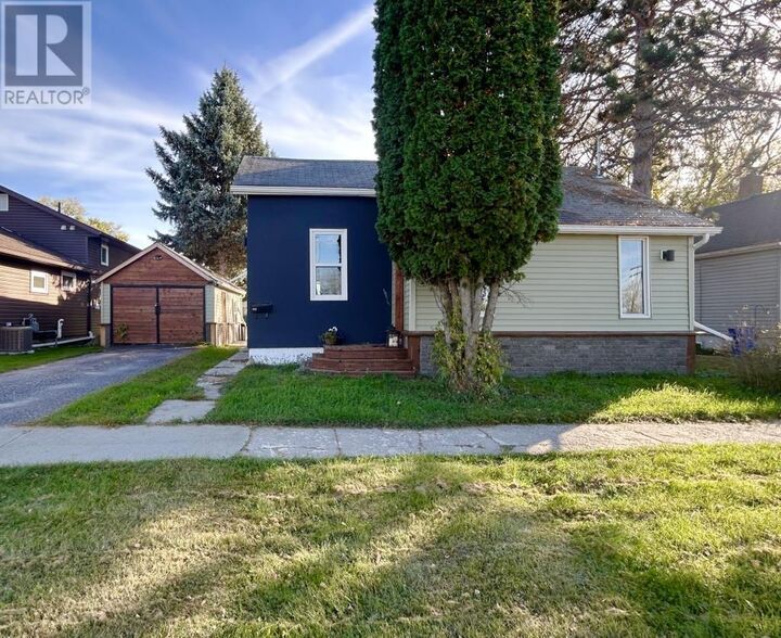 419 Fourth Street West  Fort Frances ON P9A 3C2 photo