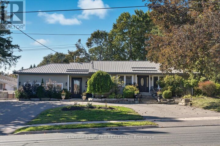 Property Photo: 749 Spillsbury Drive ON K9K 1K9