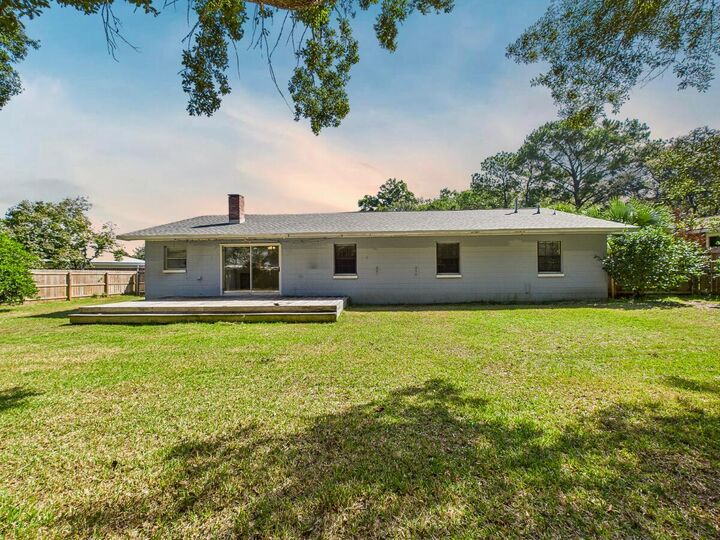 Property Photo:  129 Poquito Road  FL 32579 