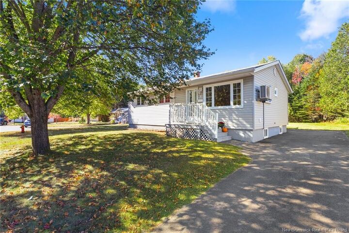 6 Centennial Court  Fredericton NB E3A 4G6 photo