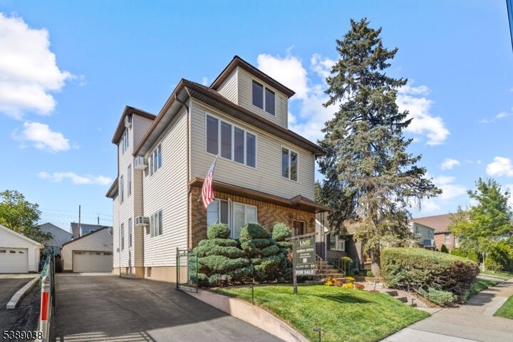 35 Dawson Ave  Clifton City NJ 07012 photo