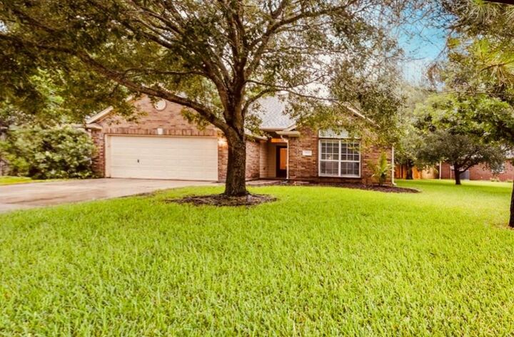 Property Photo: 931 Opal Chase Drive TX 77469