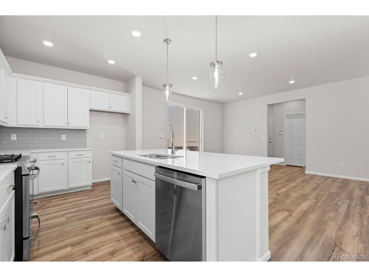 Property Photo:  7392 Watercress Dr  CO 80125 