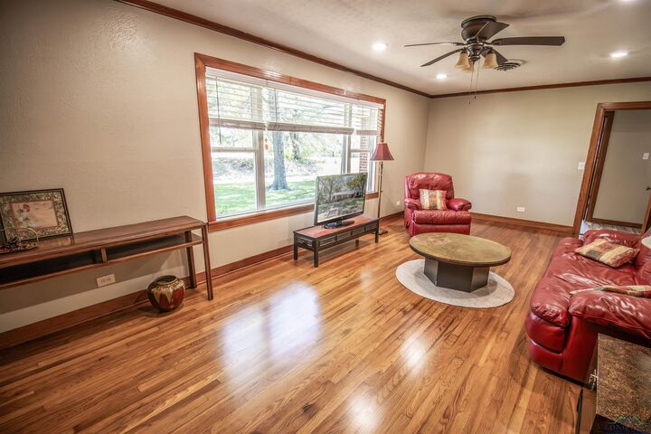 Property Photo: 403 N Main TX 75563