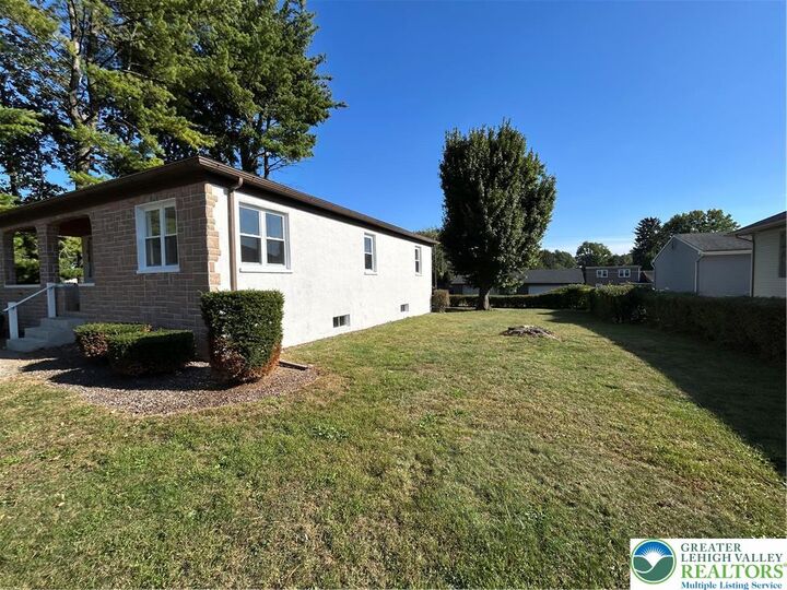 Property Photo:  1818 W Jane Street  PA 18104 