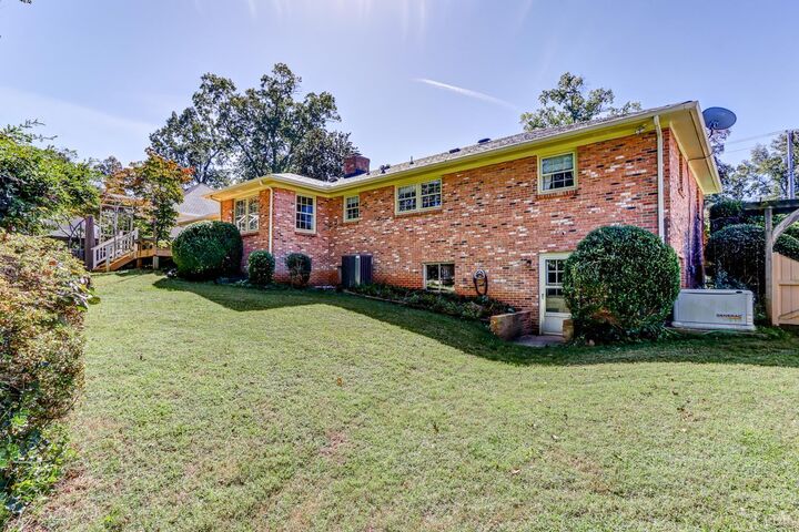 Property Photo: 3104 Cranehill Drive VA 24503
